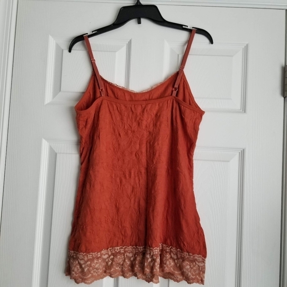 DB Women's Tank - Picture 9 of 12